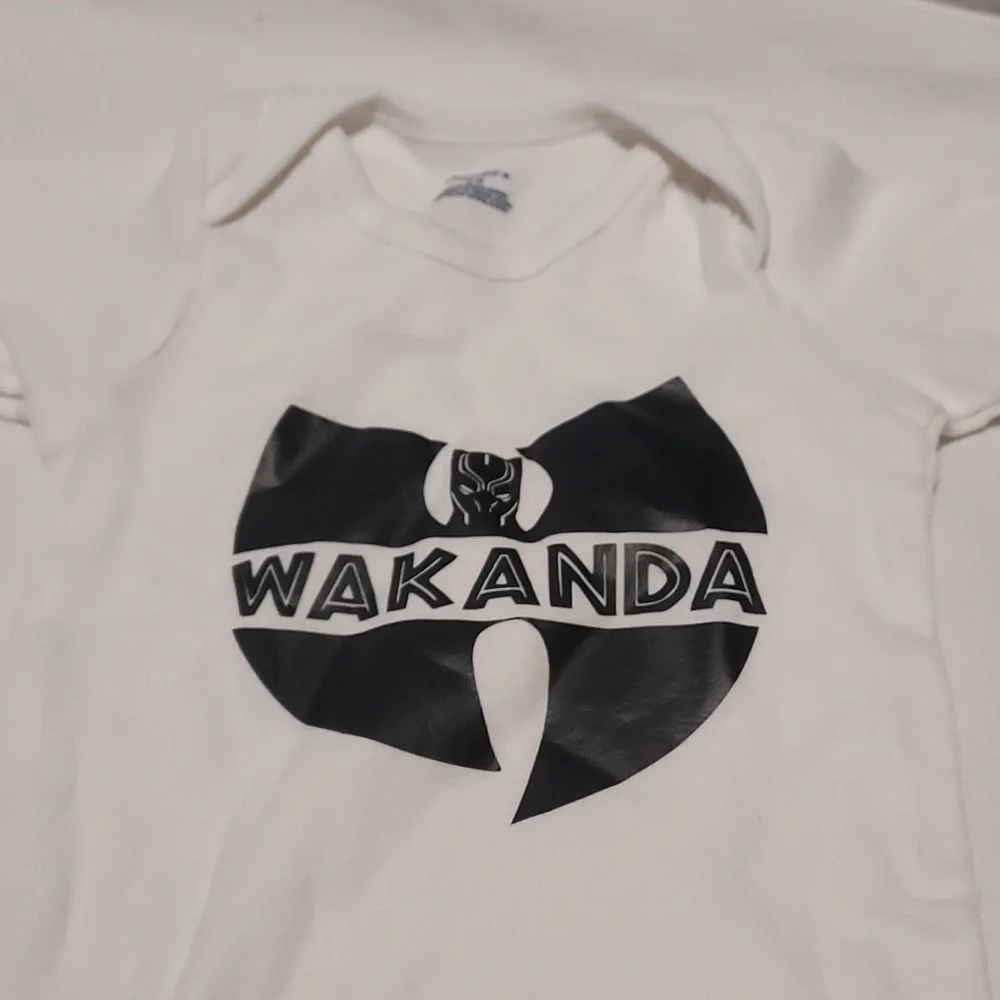 WAKANDA Gerber one piece size 18M new without tag never worn 100%cotton